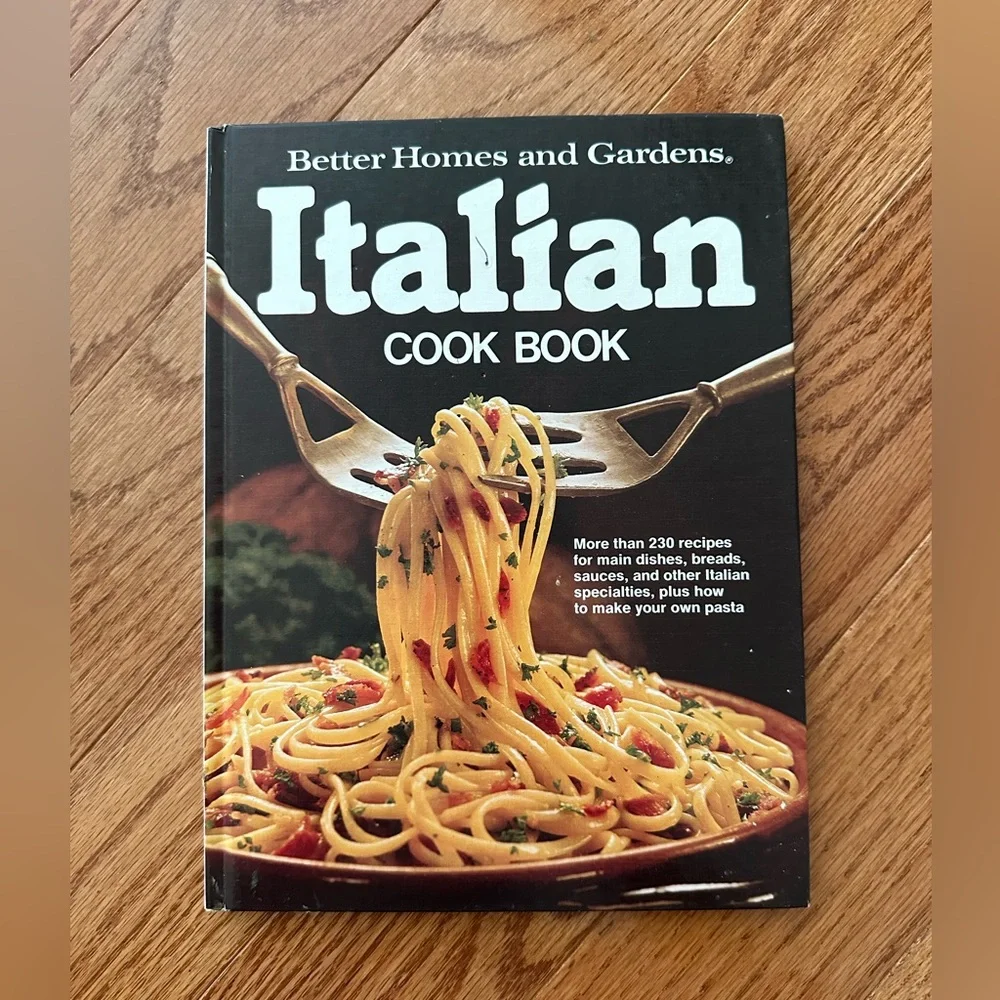 Better Homes And Gardens Italian Cookbook - Black Cover